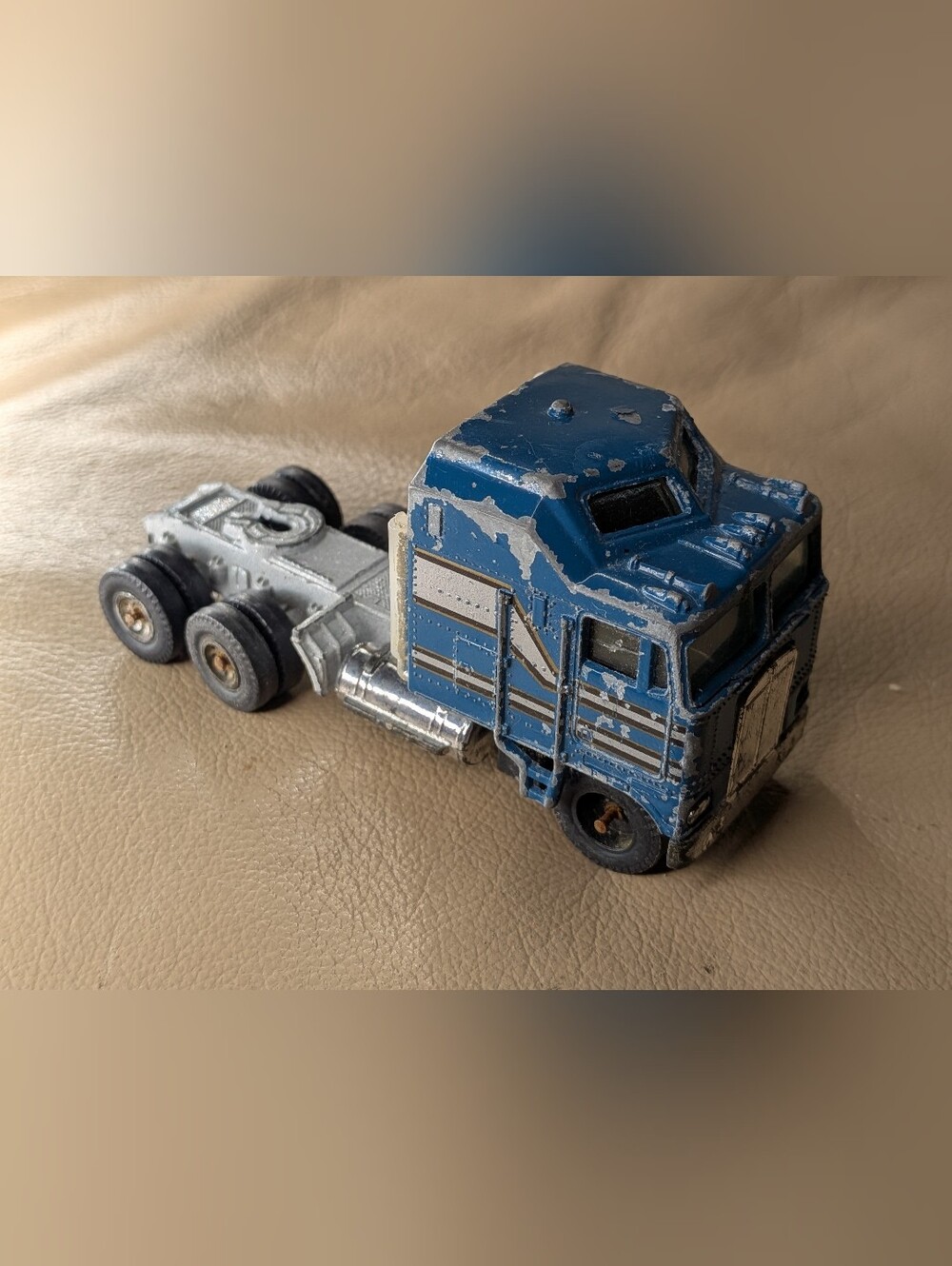 Vintage Yatming Kenworth K100 Semi Truck Diecast 1/100